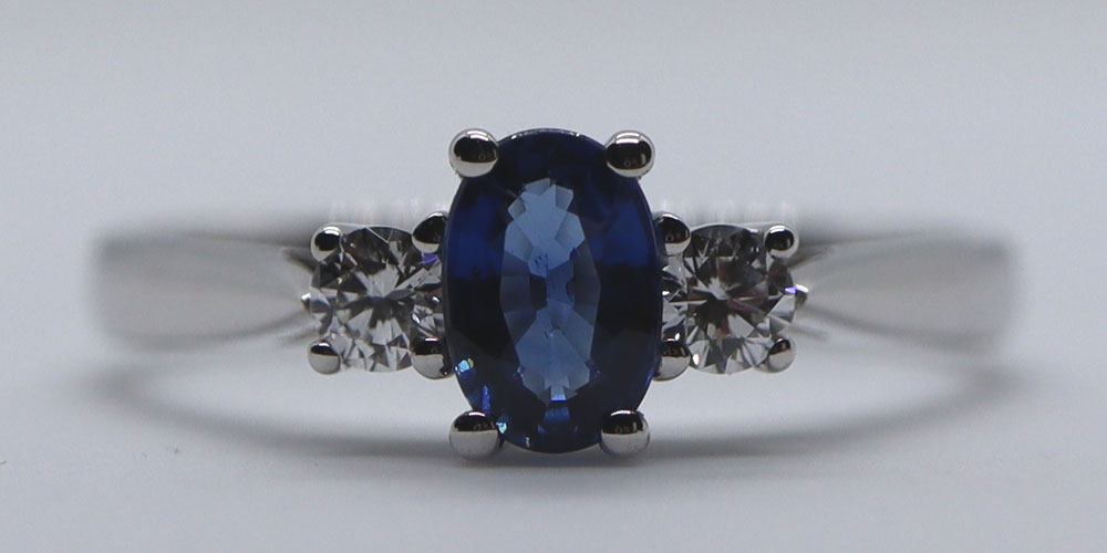 Ring picture taken only with a lightbox